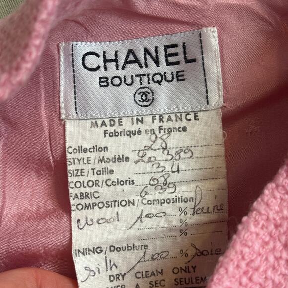 Vintage 90s Chanel XS Baby Pink Tweed 100% Wool + Silk Suit Set Blazer + Skirt - Picture 7 of 16